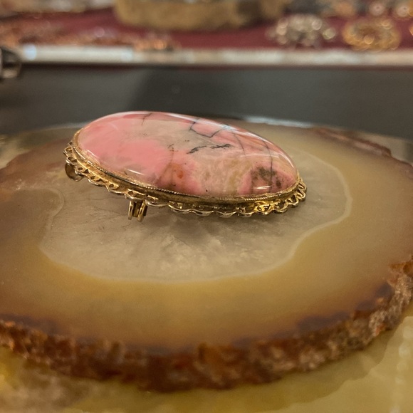 Vintage Rhodonite oval brooch sterling brooch 1.75" x 1.5" Guc - Picture 4 of 14